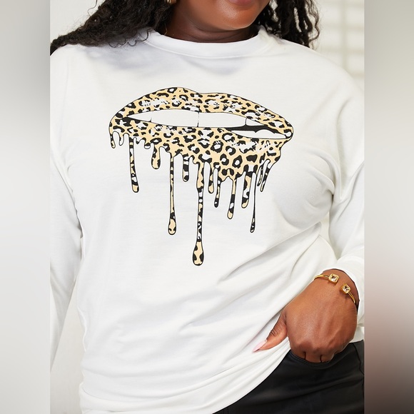 NEW Double Take Dripping Cheetah Lips Graphic Print Crewneck Sweatshirt - Picture 2 of 8